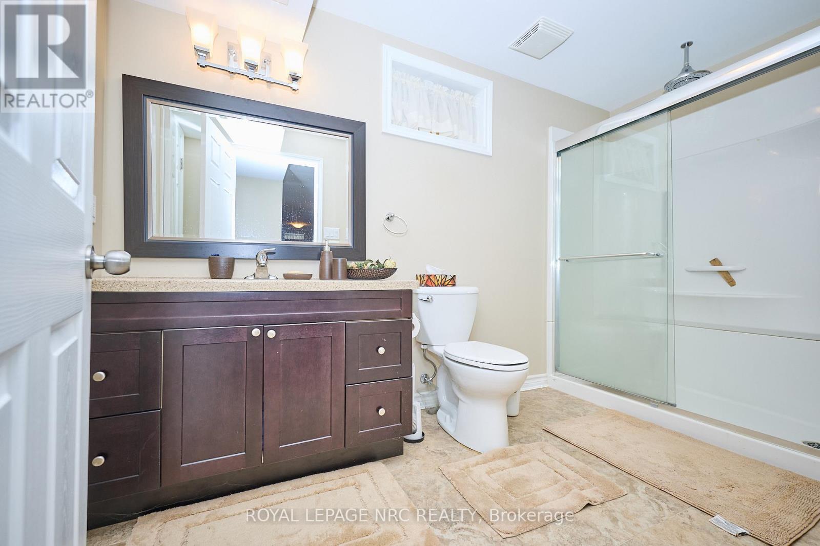 7926 Foxe Drive, Niagara Falls (Mt. Carmel), Ontario  L2H 3C7 - Photo 31 - X12286638