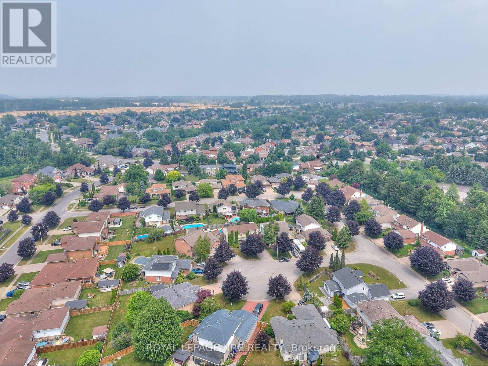 7926 Foxe Drive, Niagara Falls (Mt. Carmel), Ontario  L2H 3C7 - Photo 39 - X12286638