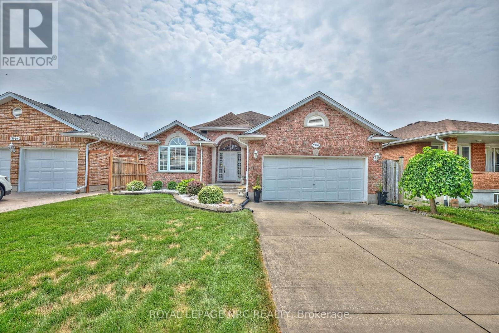 7926 Foxe Drive, Niagara Falls (Mt. Carmel), Ontario  L2H 3C7 - Photo 40 - X12286638