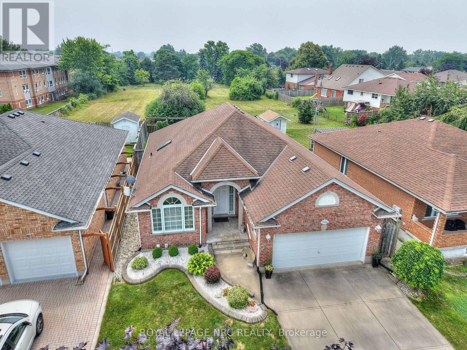 7926 Foxe Drive, Niagara Falls (Mt. Carmel), Ontario  L2H 3C7 - Photo 42 - X12286638