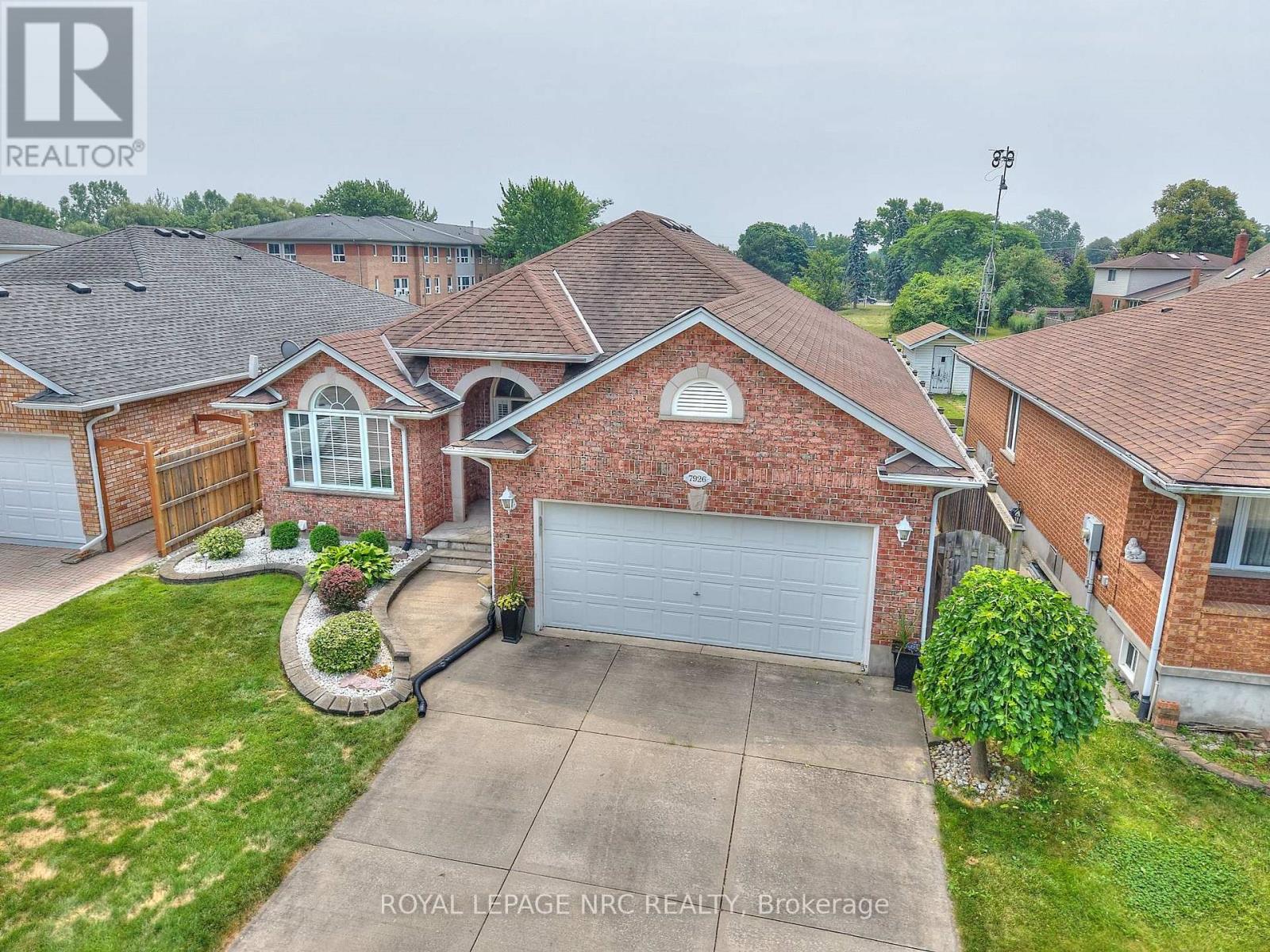 7926 Foxe Drive, Niagara Falls (Mt. Carmel), Ontario  L2H 3C7 - Photo 43 - X12286638