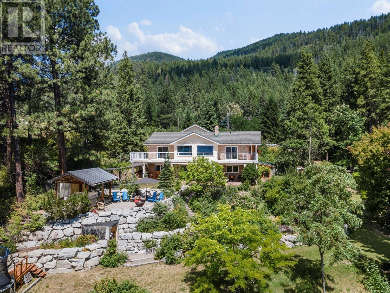 Creston House for sale:  4 bedroom 2,941 sq.ft. (Listed 2025-07-15)