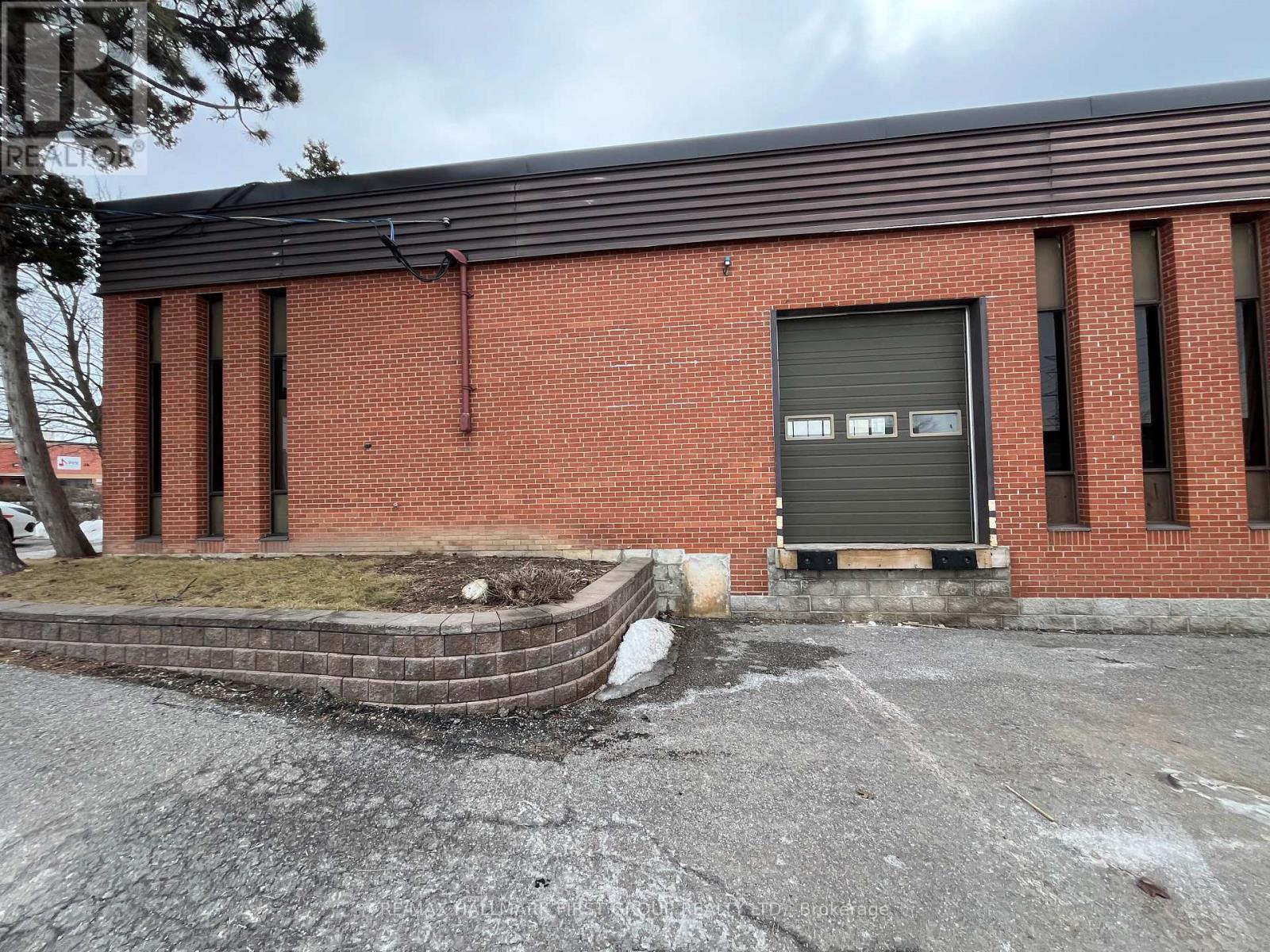 #1 - 926 Dillingham Road, Pickering, Ontario  L1W 1Z6 - Photo 2 - E12286540