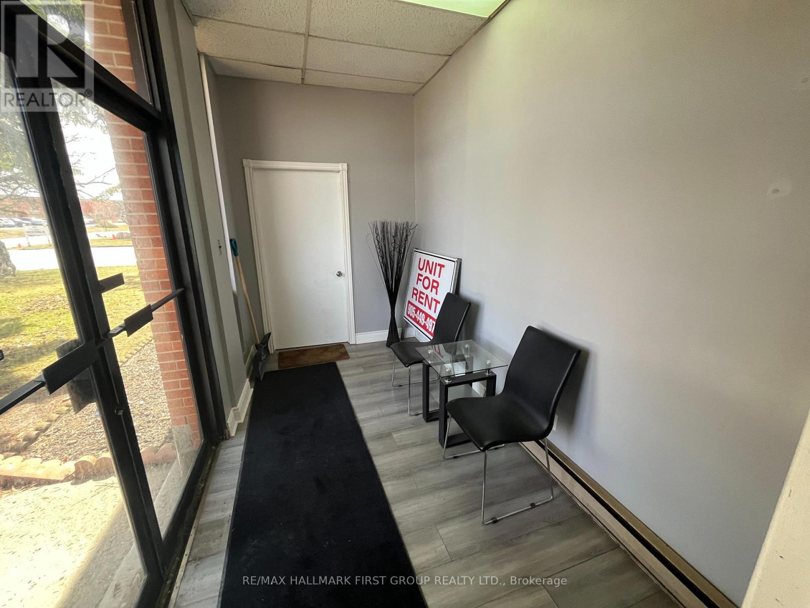 #1 - 926 Dillingham Road, Pickering, Ontario  L1W 1Z6 - Photo 3 - E12286540