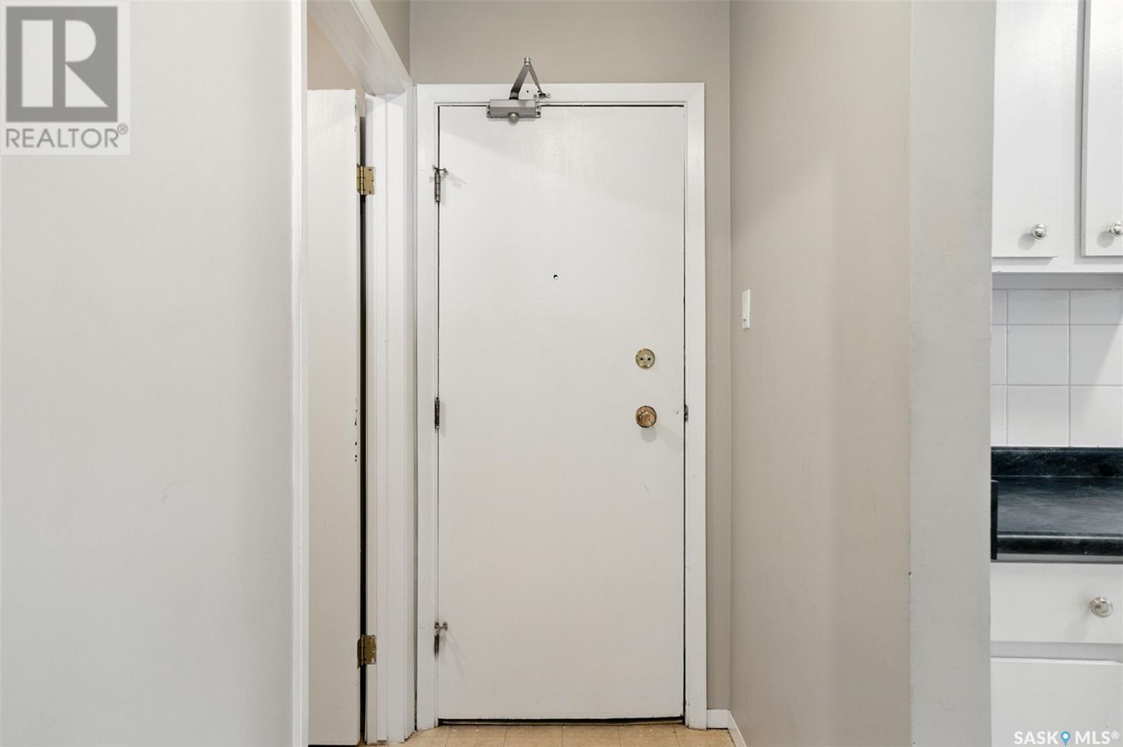 Property at 11 719 10th STREET E image 4