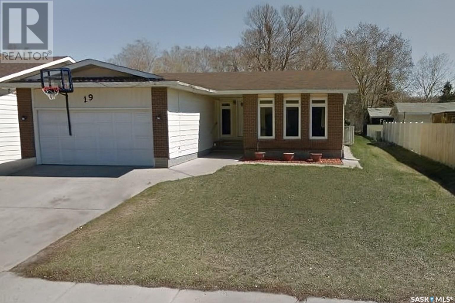 19 Lawson STREET, regina, Saskatchewan