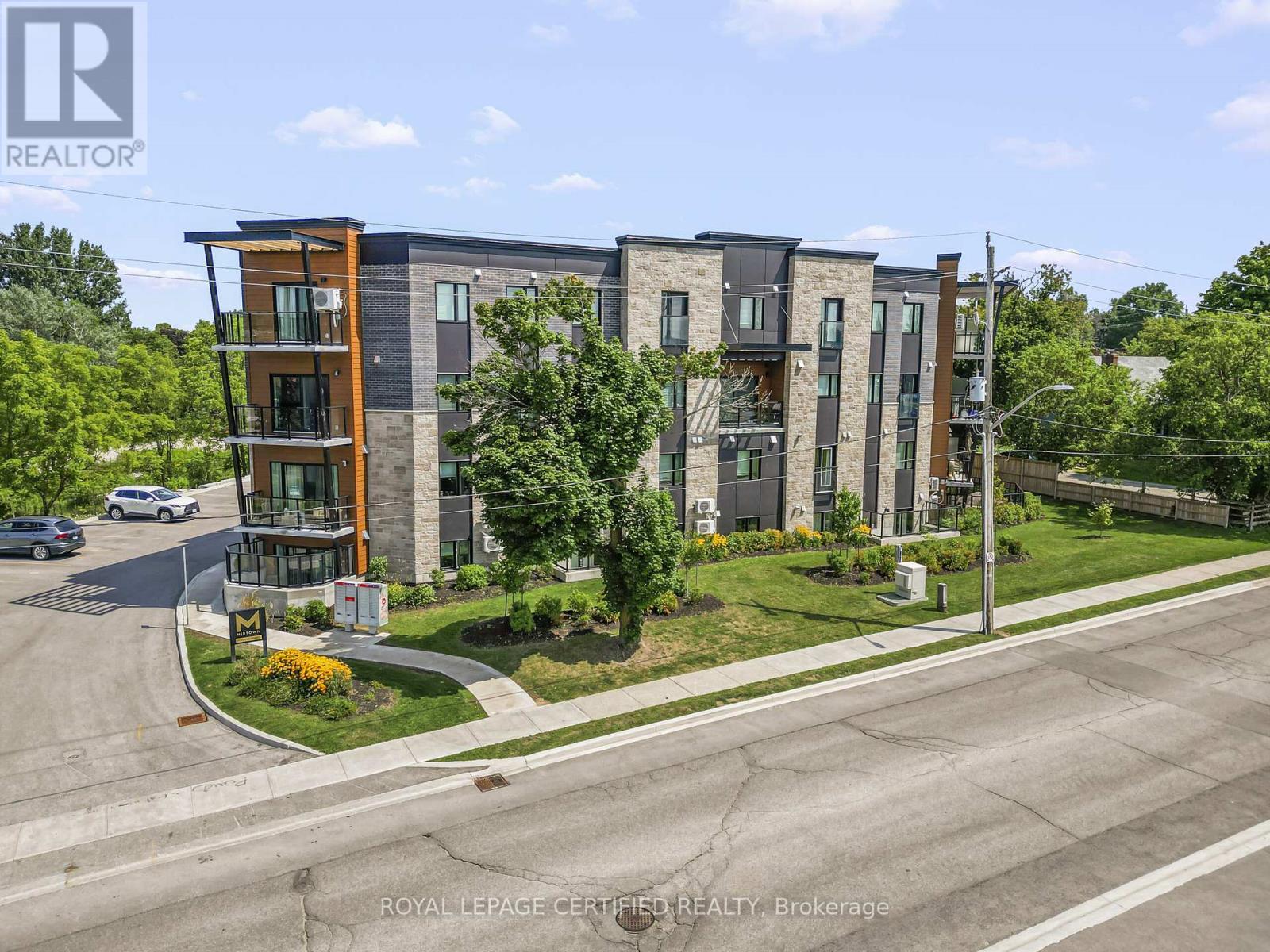 202 - 17 Centre Street, Orangeville, Ontario  L9W 2W9 - Photo 4 - W12286504