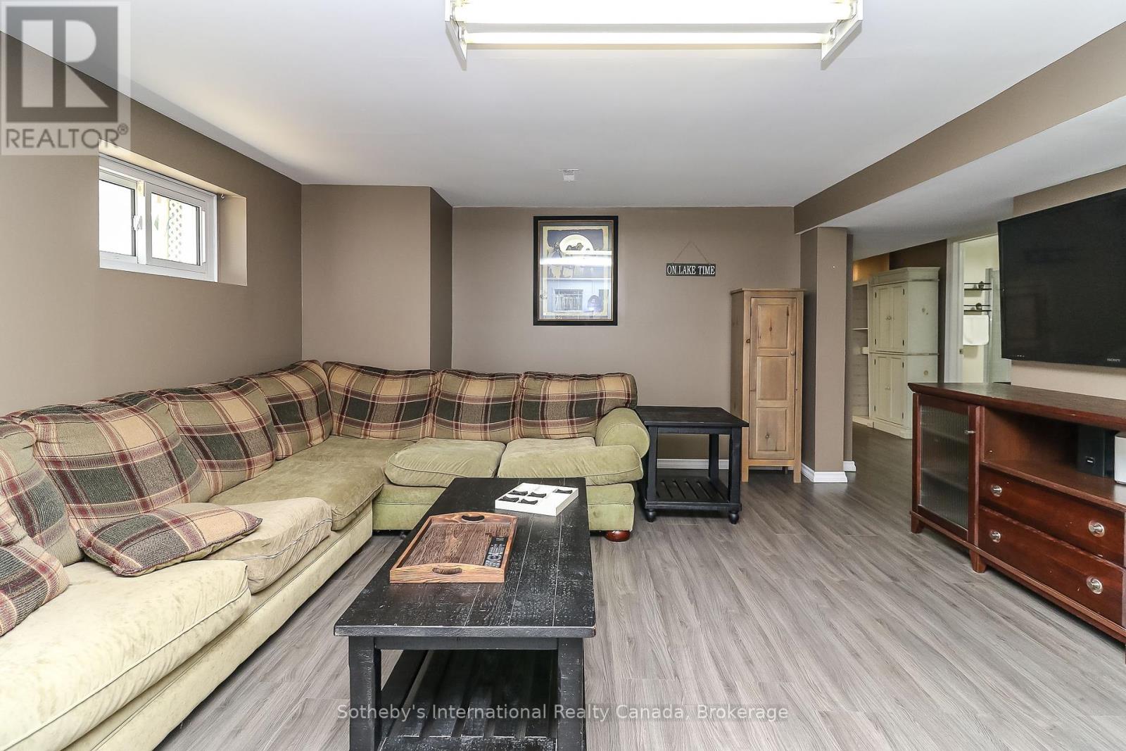 33 Parkwood Drive, Wasaga Beach, Ontario  L9Z 2T2 - Photo 27 - S12286771
