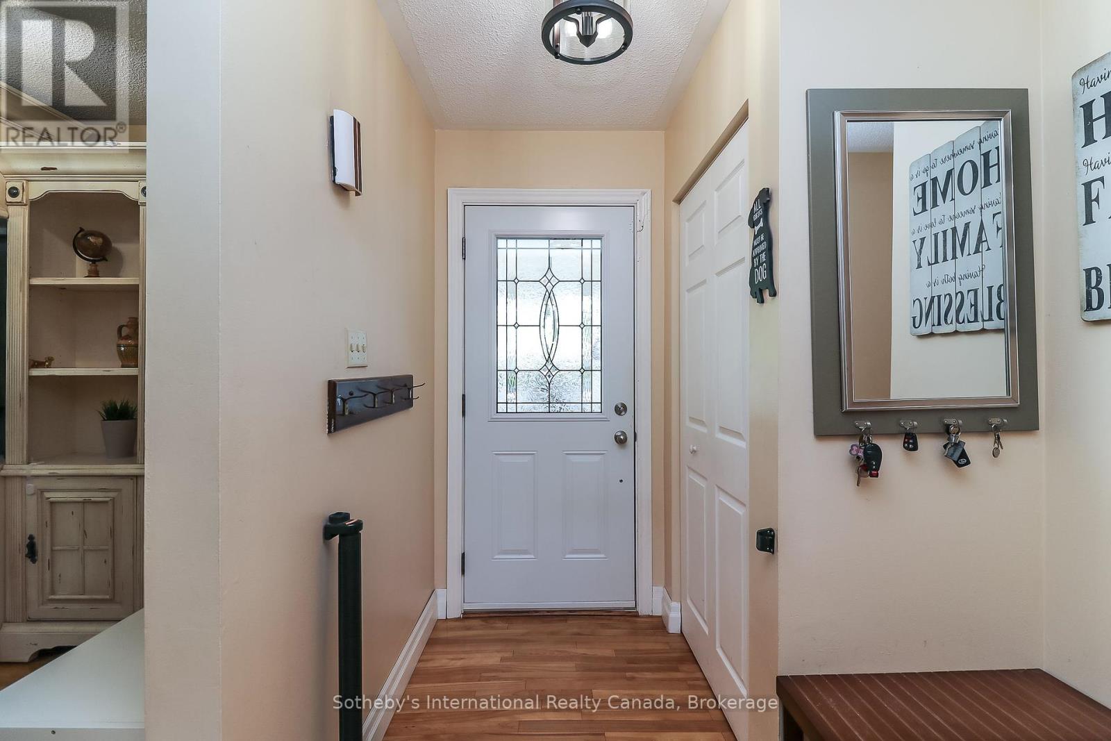 Property at 33 PARKWOOD DRIVE image 5