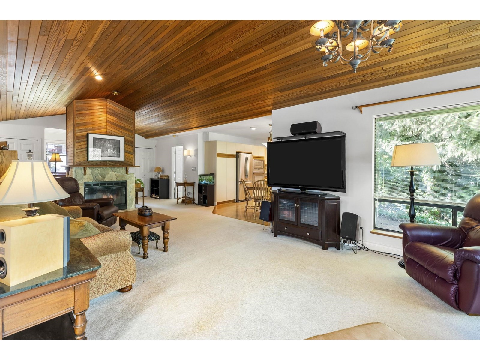 Property at 15342 KILLARNEY COURT image 5