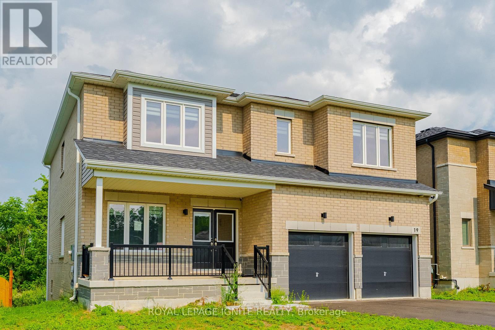 Property at 19 BUTTERNUT DRIVE image 3
