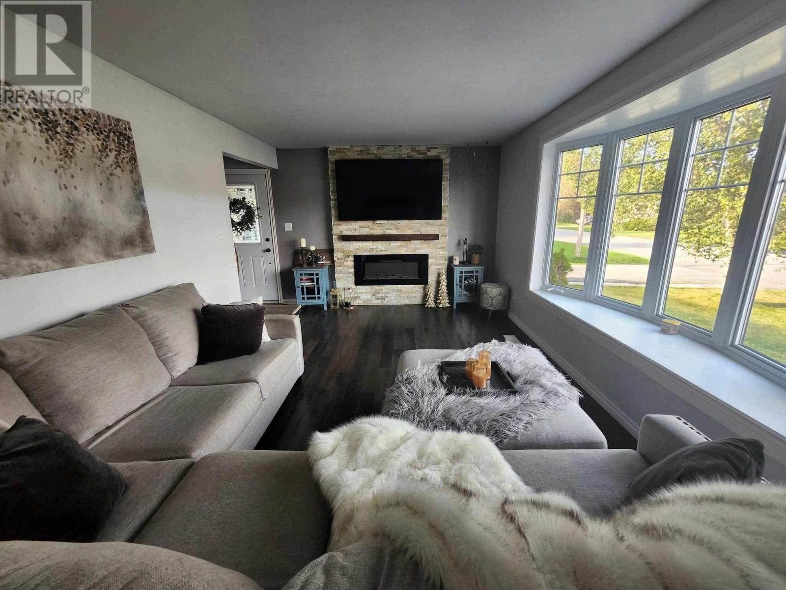 19 Eastgrove Cres, Terrace Bay, Ontario  P0T 2W0 - Photo 6 - TB240450