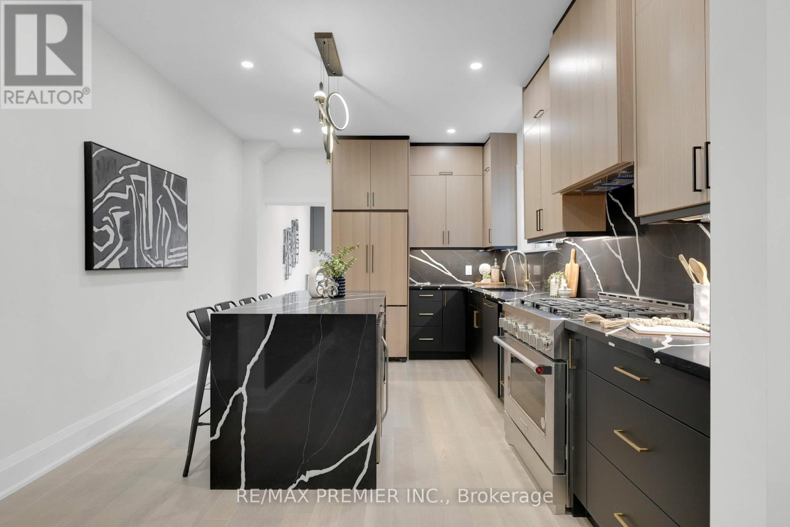 388 Crawford Street, Toronto, Ontario  M6J 2V9 - Photo 13 - C12286595