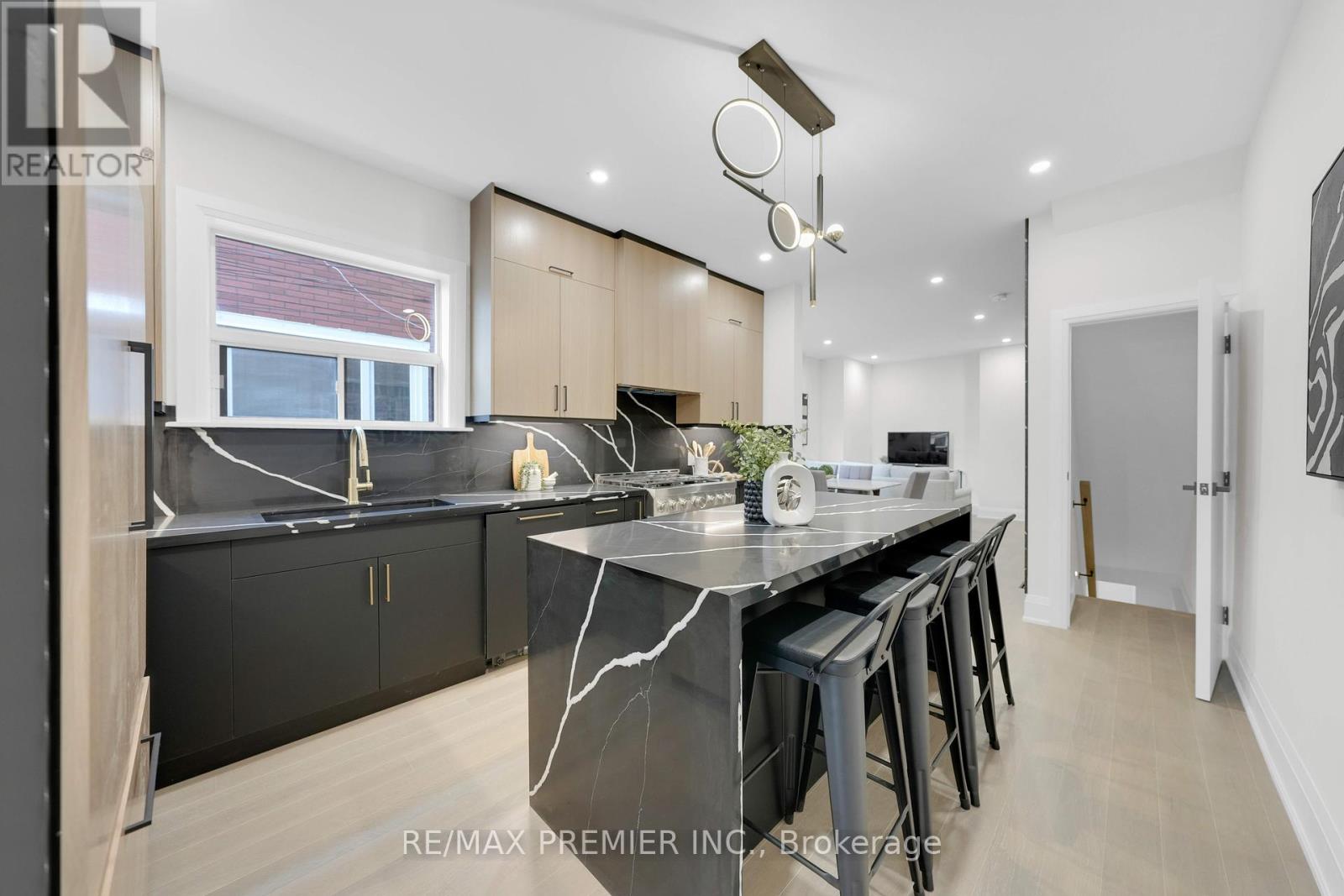 388 Crawford Street, Toronto, Ontario  M6J 2V9 - Photo 16 - C12286595