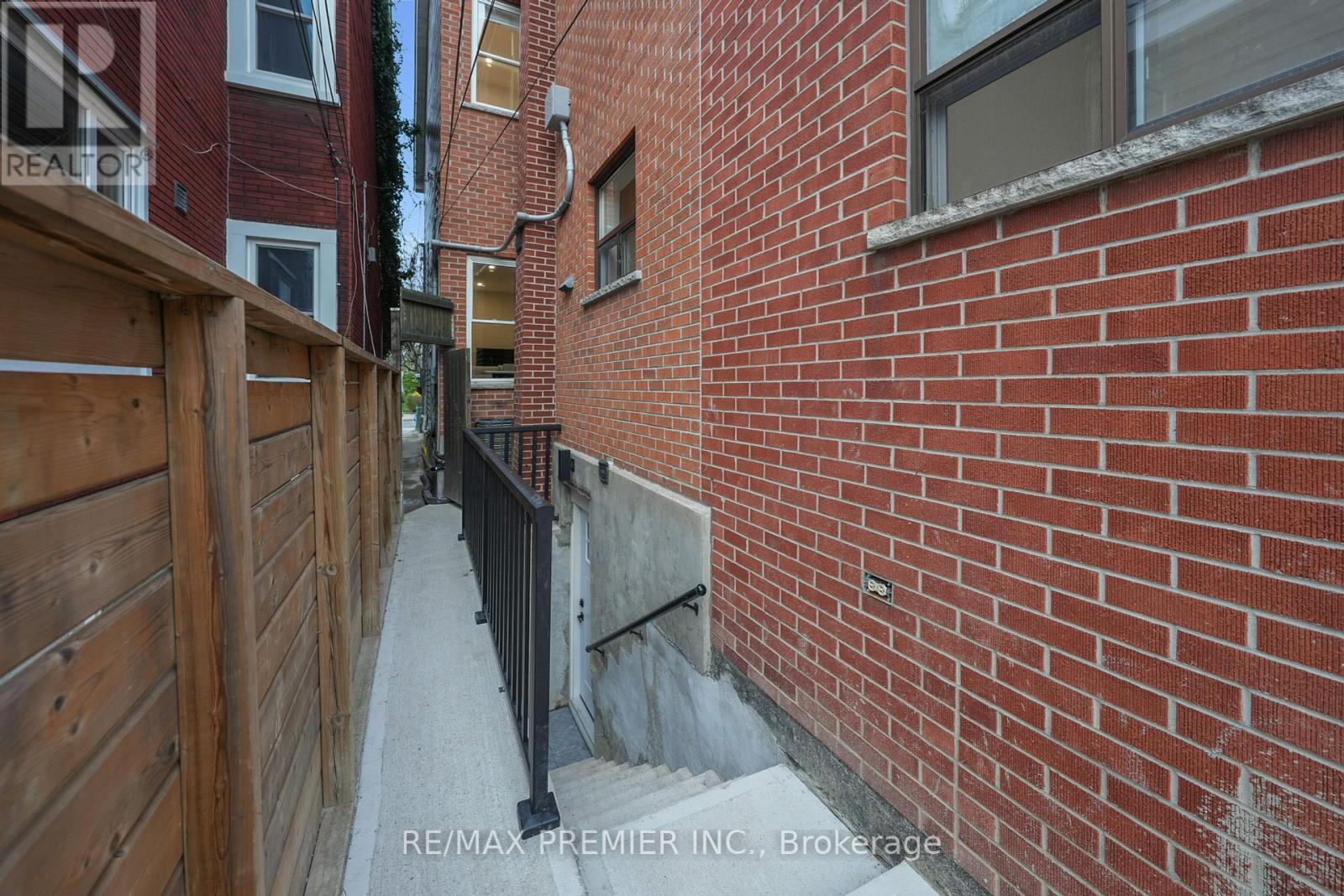 388 Crawford Street, Toronto, Ontario  M6J 2V9 - Photo 43 - C12286595