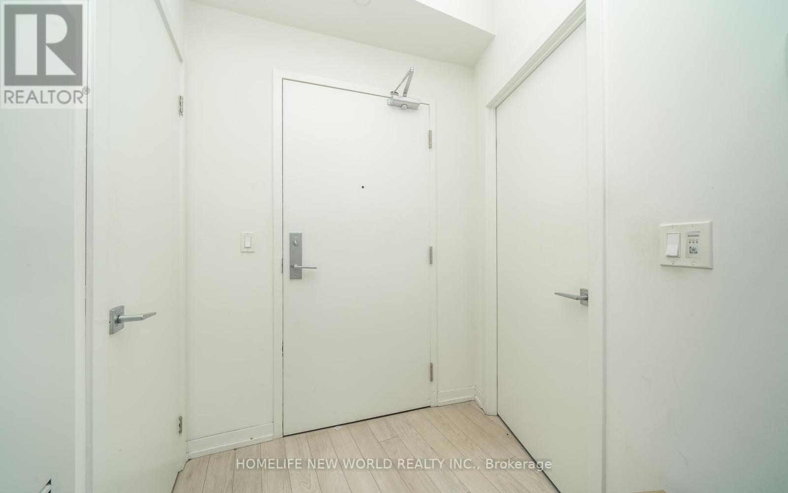 301 - 49 East Liberty Street, Toronto, Ontario  M6K 0B2 - Photo 5 - C12286652