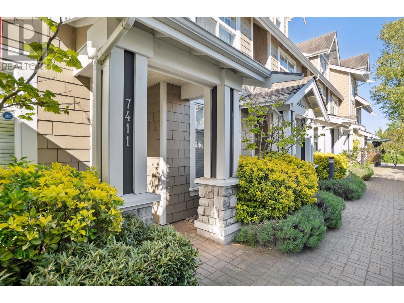 7411 Columbia Street, Vancouver, British Columbia  V5X 4X4 - Photo 3 - R3026928