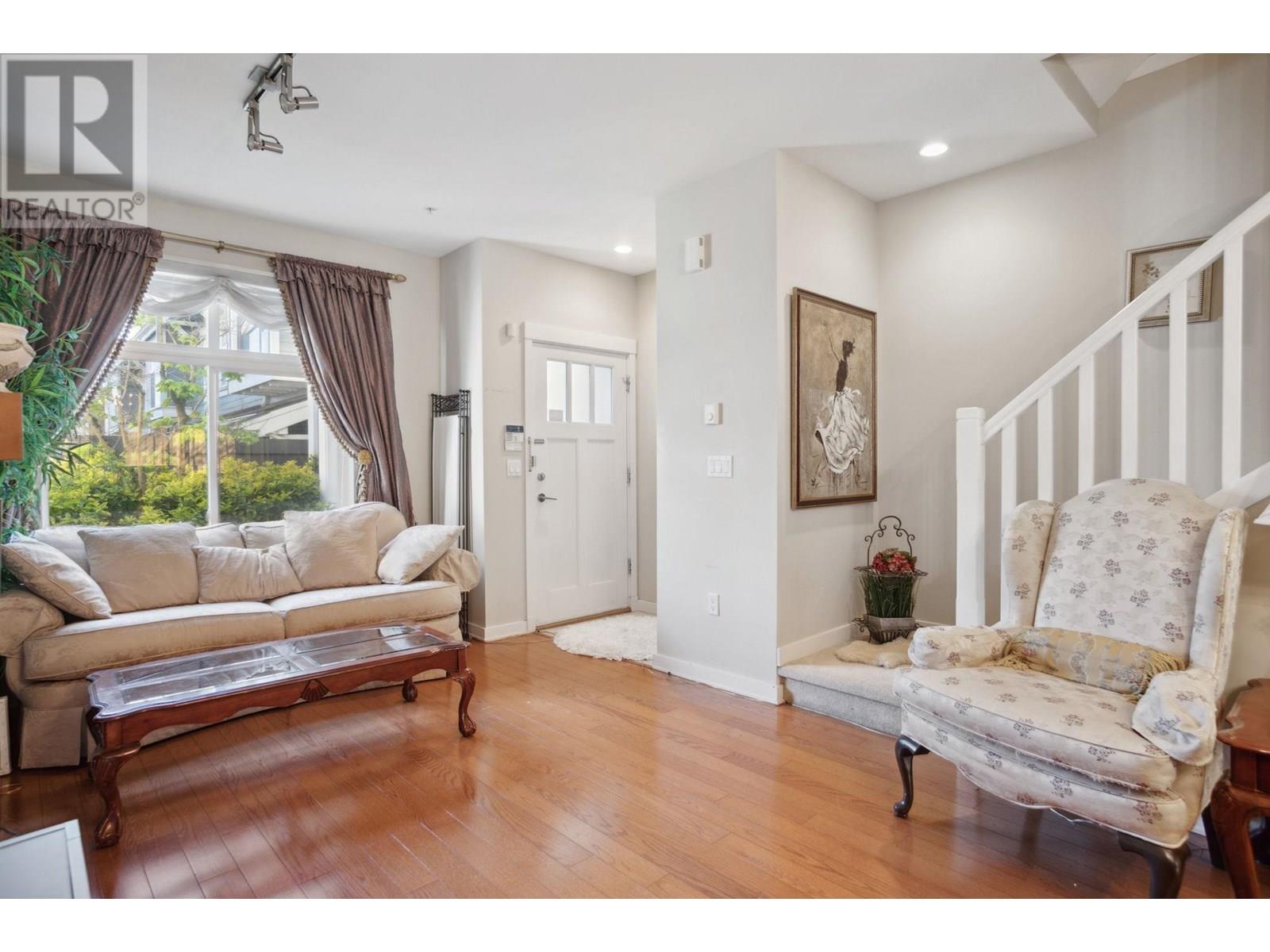 7411 Columbia Street, Vancouver, British Columbia  V5X 4X4 - Photo 5 - R3026928