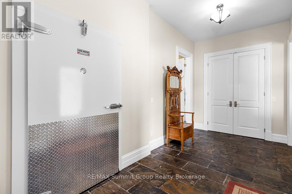 194109 Grey Road 13, Grey Highlands, Ontario  N0C 1E0 - Photo 17 - X12120440