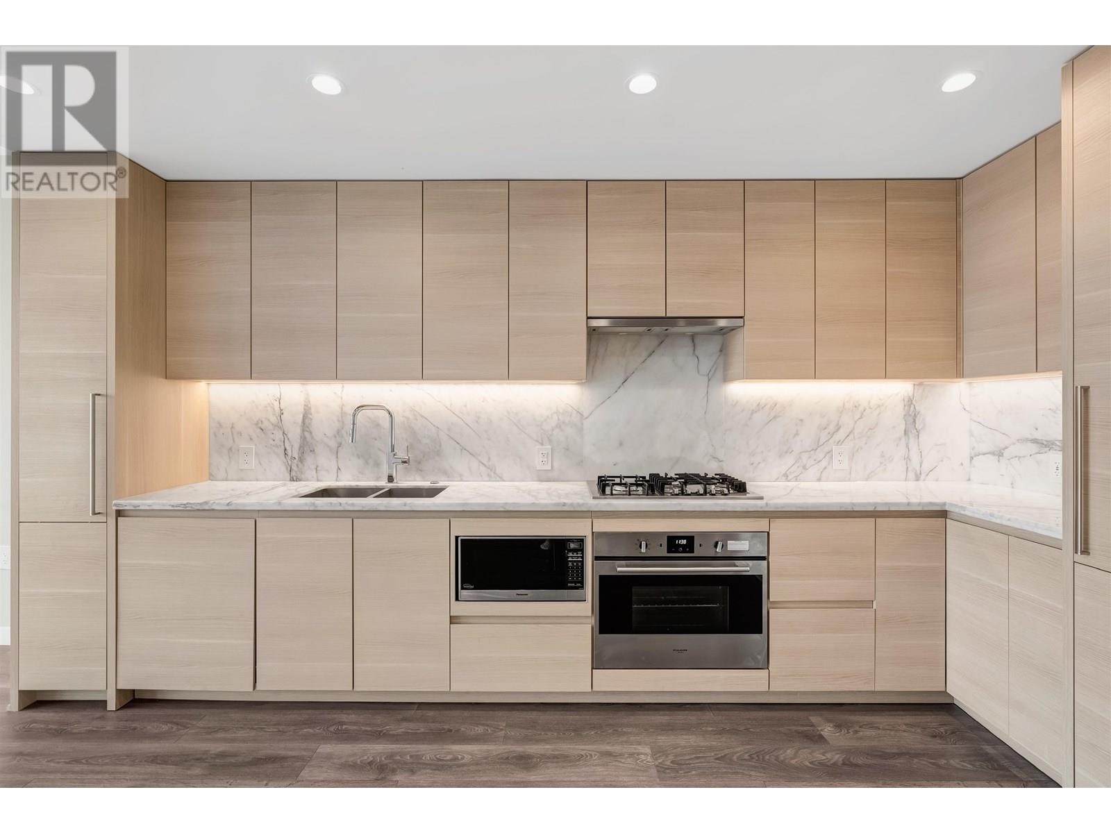 <h3>$690,000</h3><p>903 305 Morrissey Road, Port Moody, British Columbia</p>