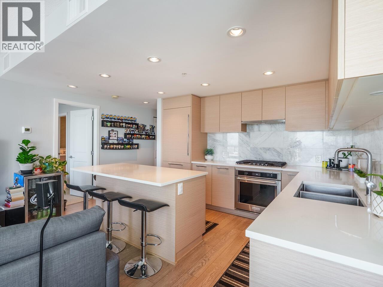 2708 6700 Dunblane Avenue, Burnaby, British Columbia  V5H 0J3 - Photo 2 - R3027049