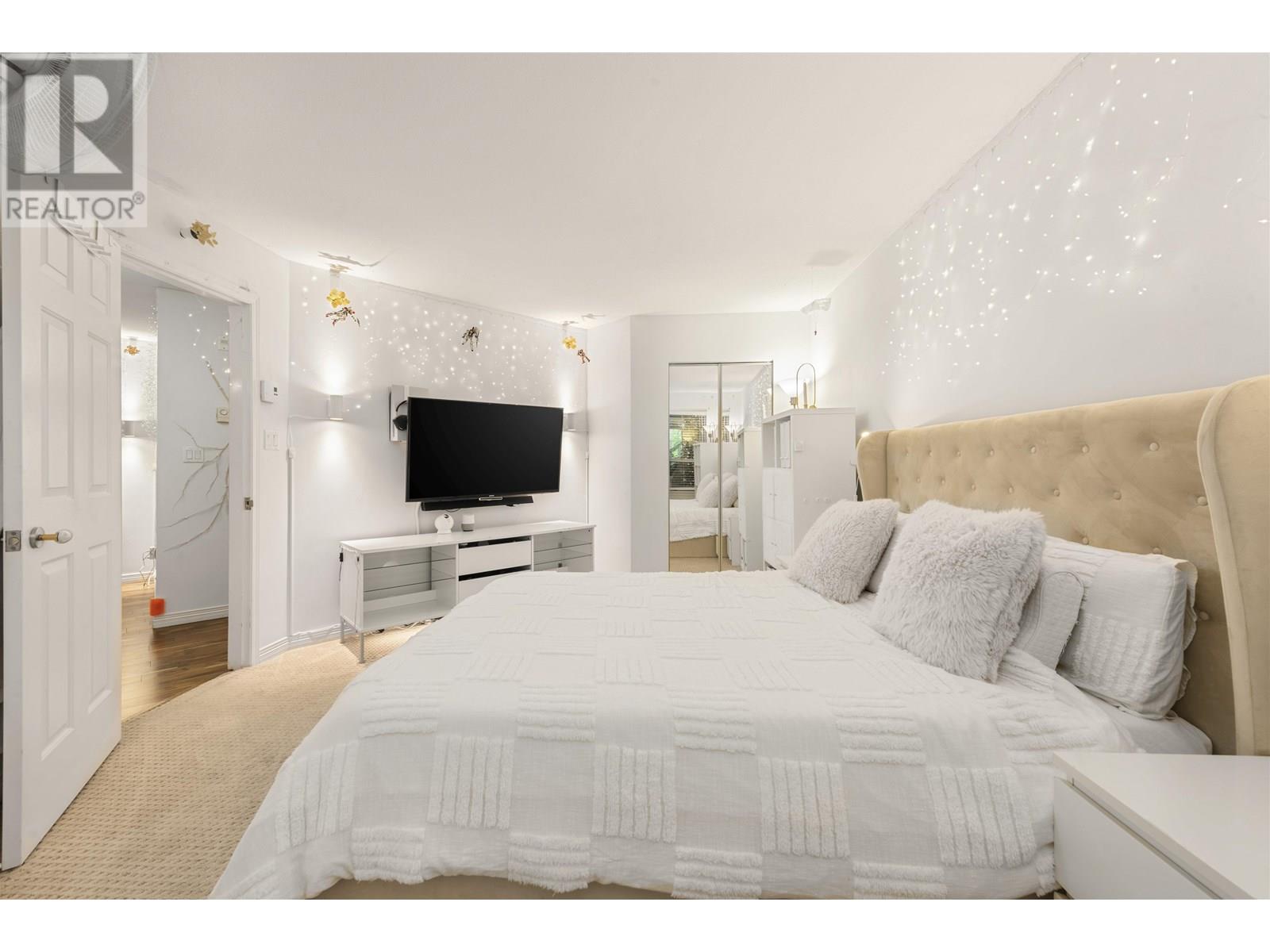 421 6707 Southpoint Drive, Burnaby, British Columbia  V3N 4V8 - Photo 16 - R3027144