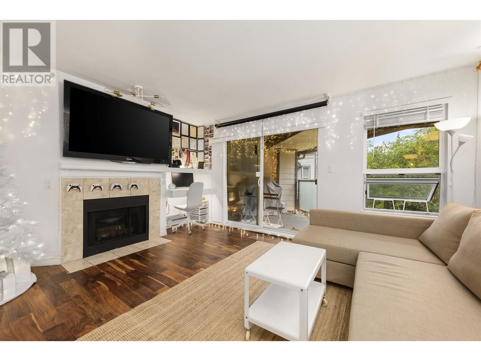 421 6707 Southpoint Drive, Burnaby, British Columbia  V3N 4V8 - Photo 5 - R3027144