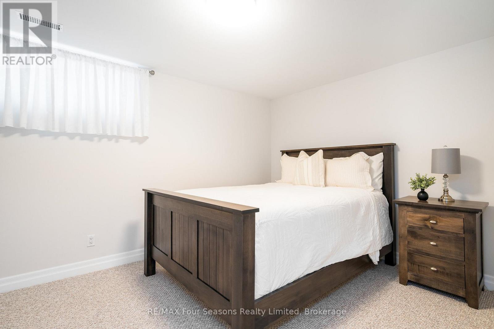 150 Brooker Boulevard, Blue Mountains, Ontario  L9Y 0M2 - Photo 32 - X12286265