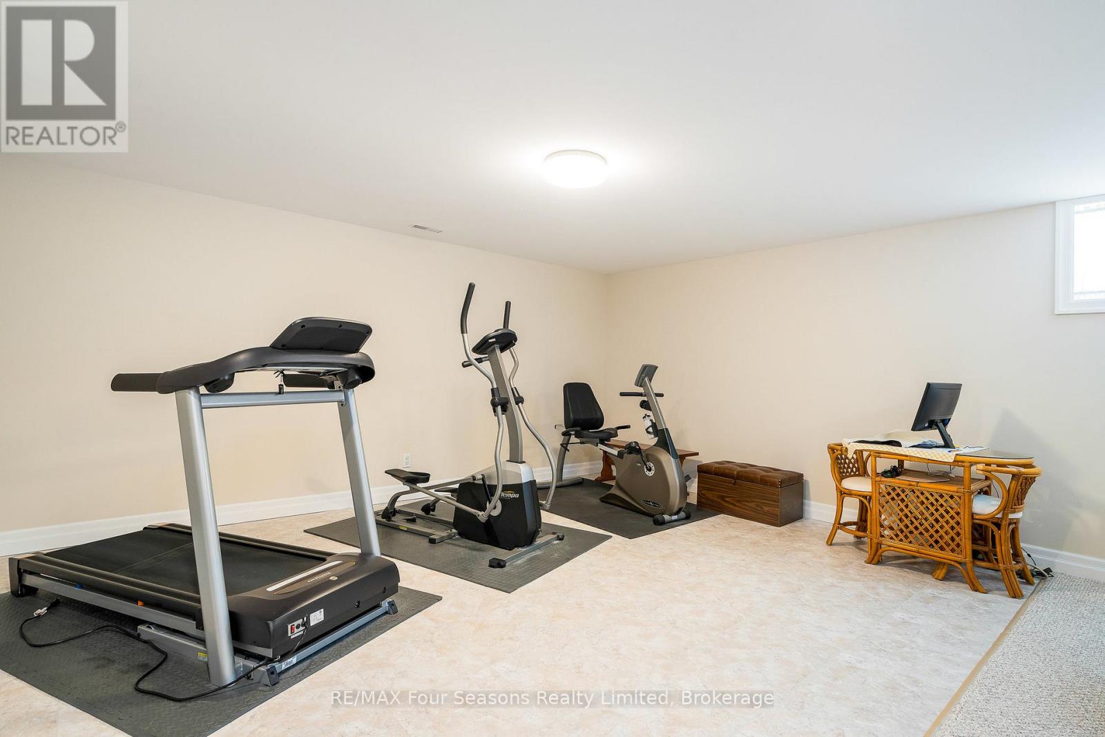 150 Brooker Boulevard, Blue Mountains, Ontario  L9Y 0M2 - Photo 31 - X12286265
