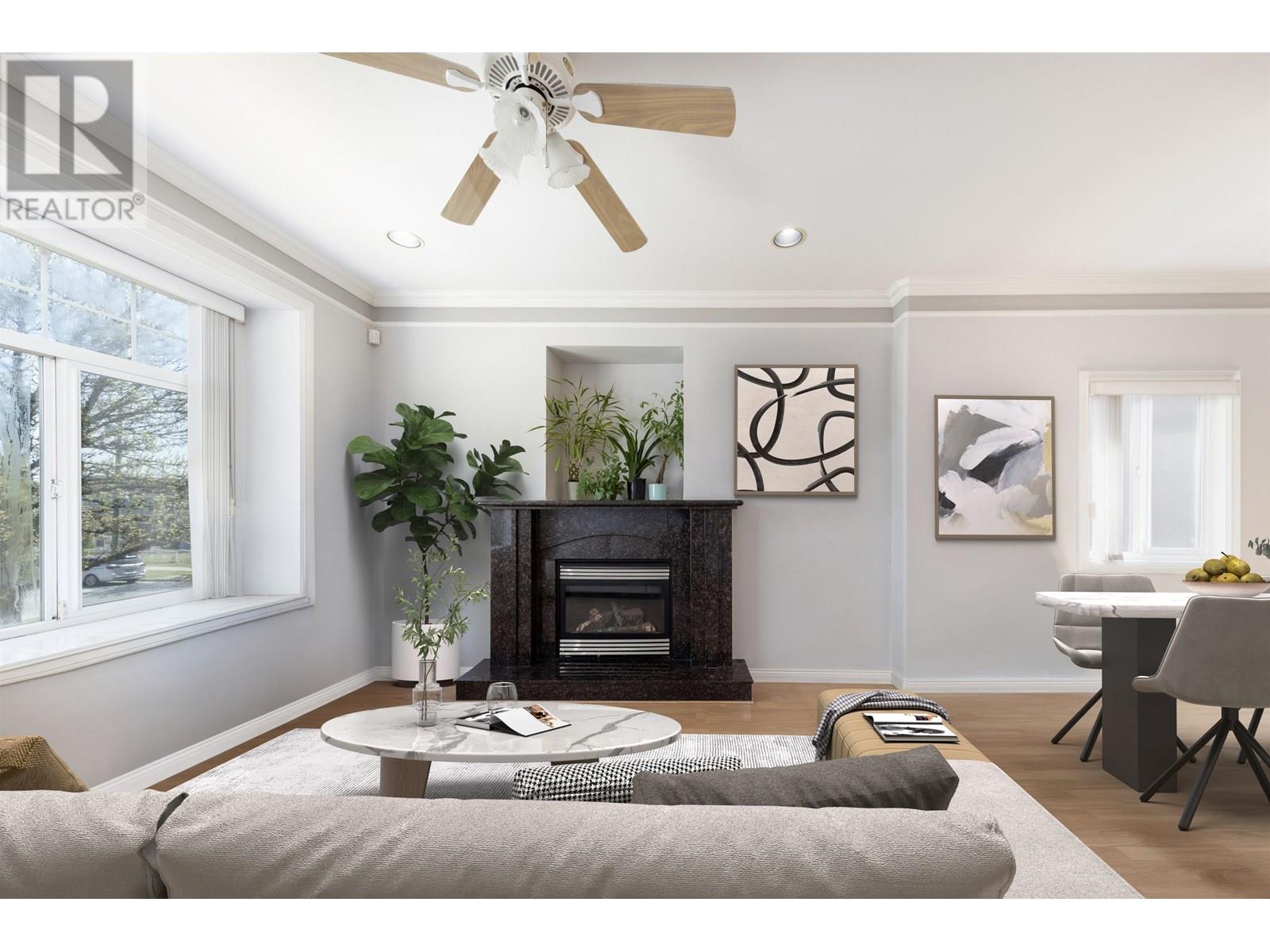 Property at 6887 SHERBROOKE STREET image 2