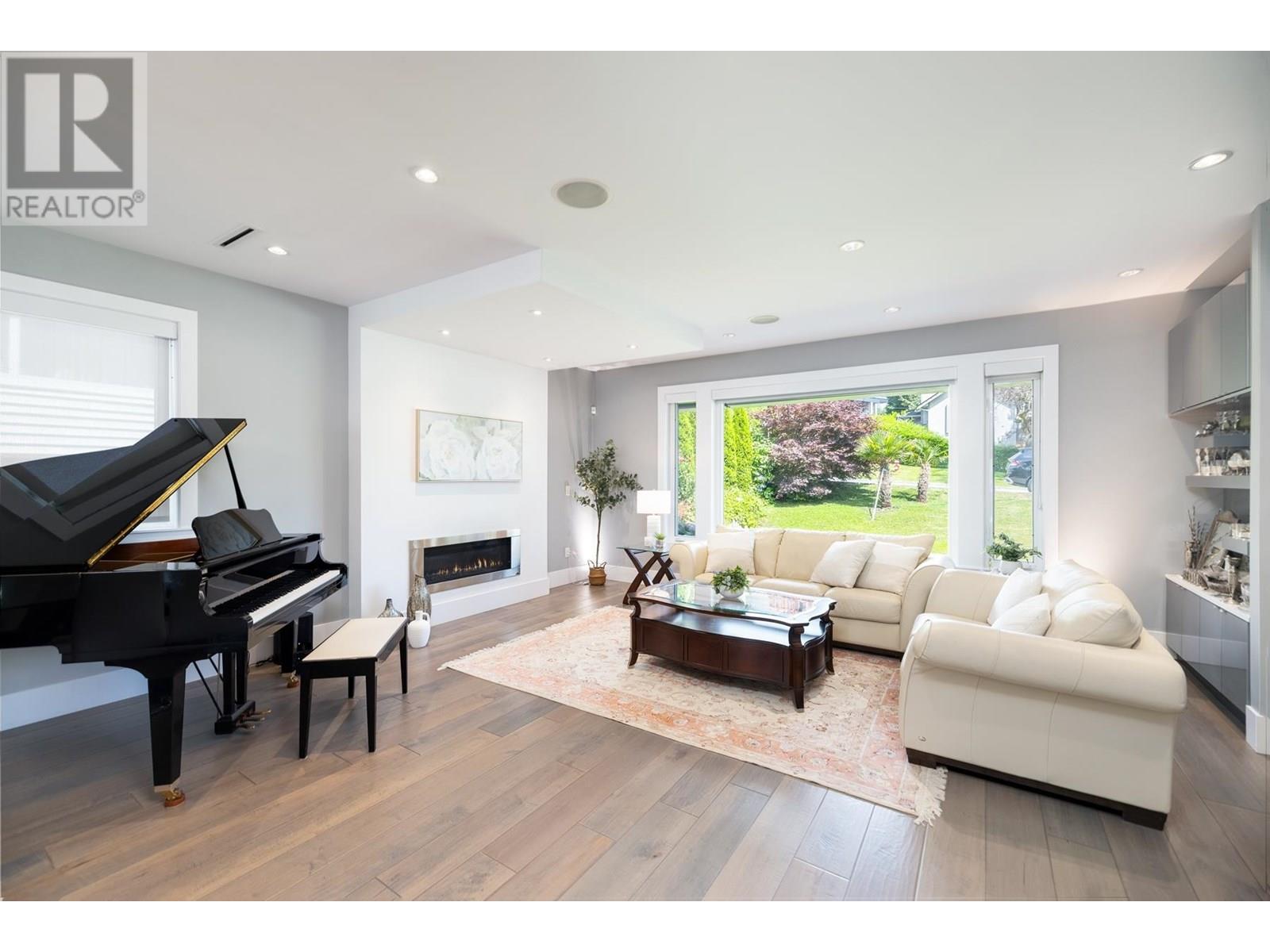 Property at 2553 WESTERN AVENUE image 3