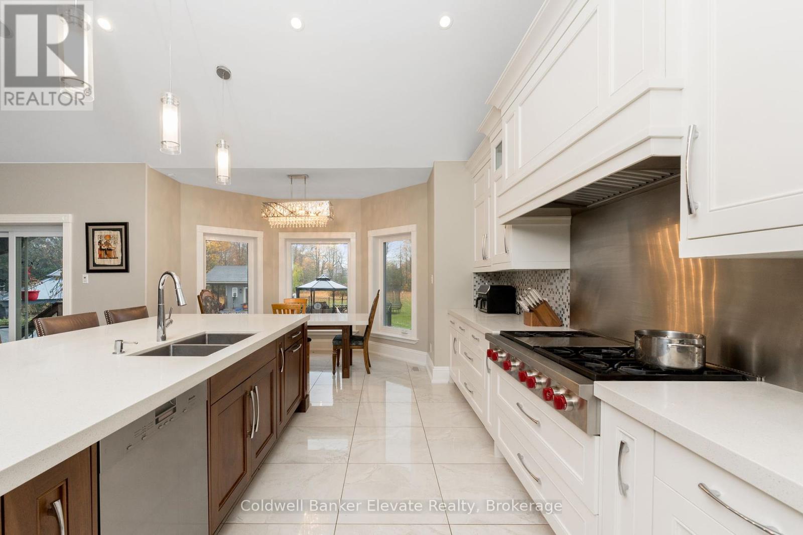 4 Abbitt Crescent, Halton Hills, Ontario  L7A 1A6 - Photo 11 - W12286619
