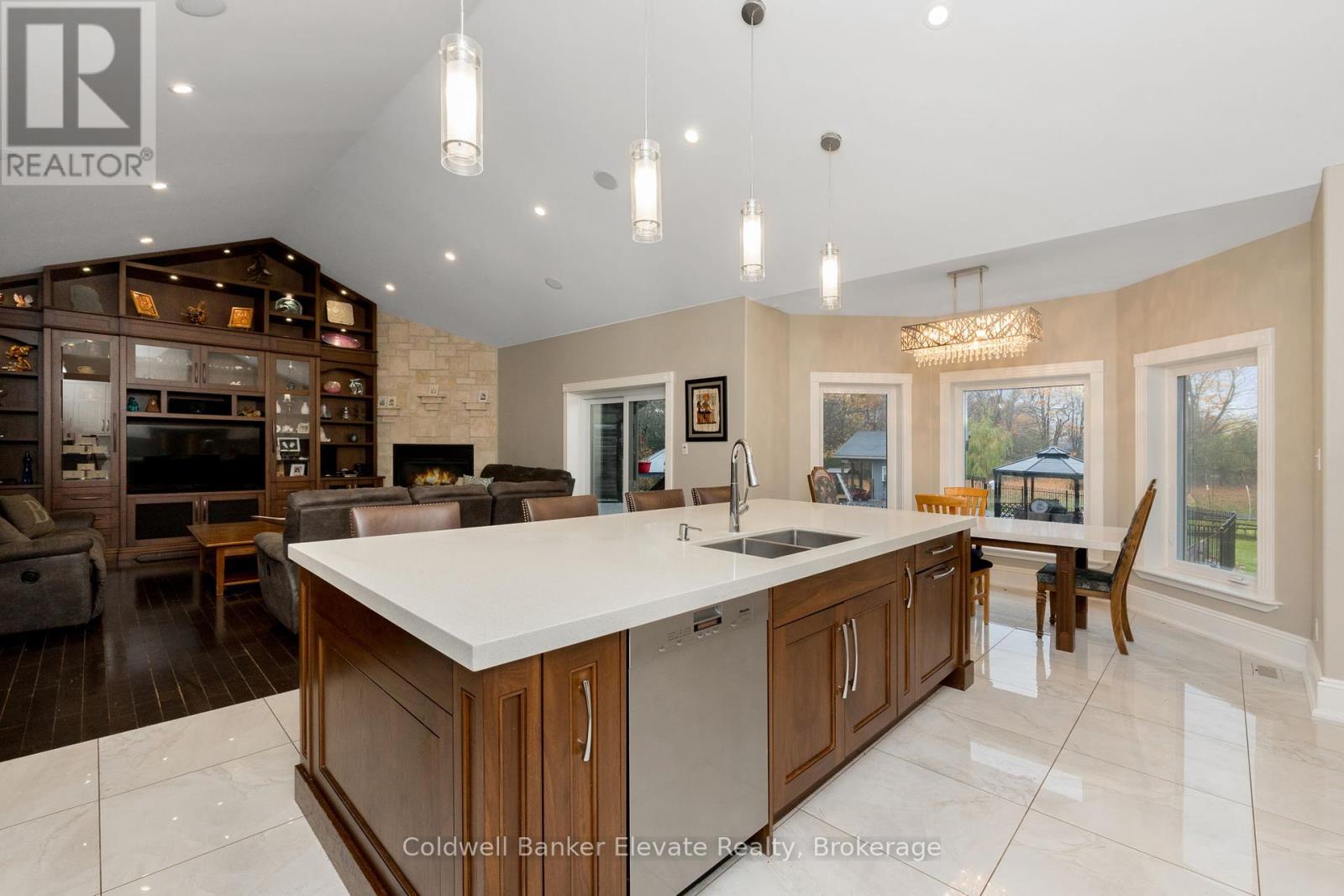 4 Abbitt Crescent, Halton Hills, Ontario  L7A 1A6 - Photo 13 - W12286619