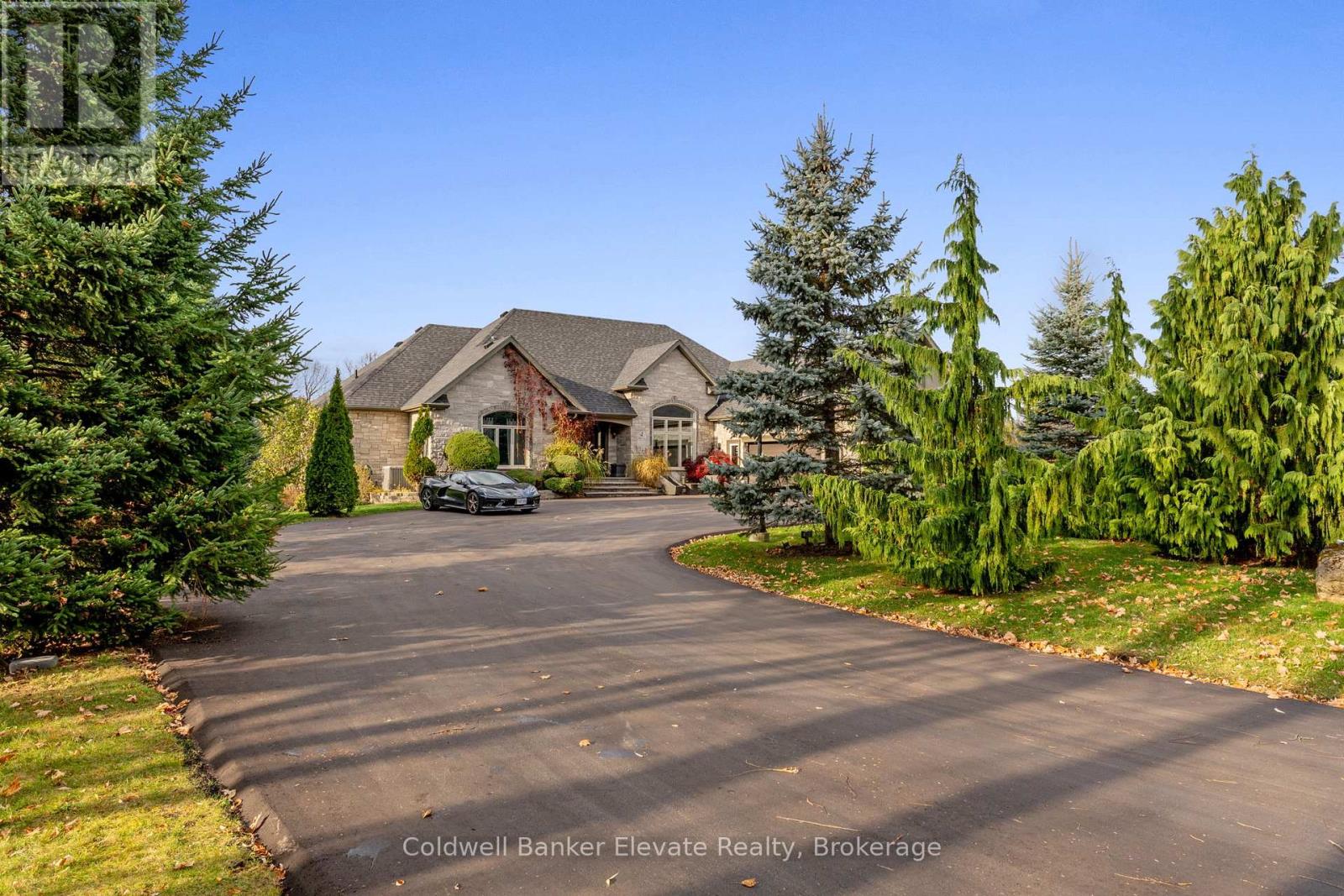 4 Abbitt Crescent, Halton Hills, Ontario  L7A 1A6 - Photo 2 - W12286619