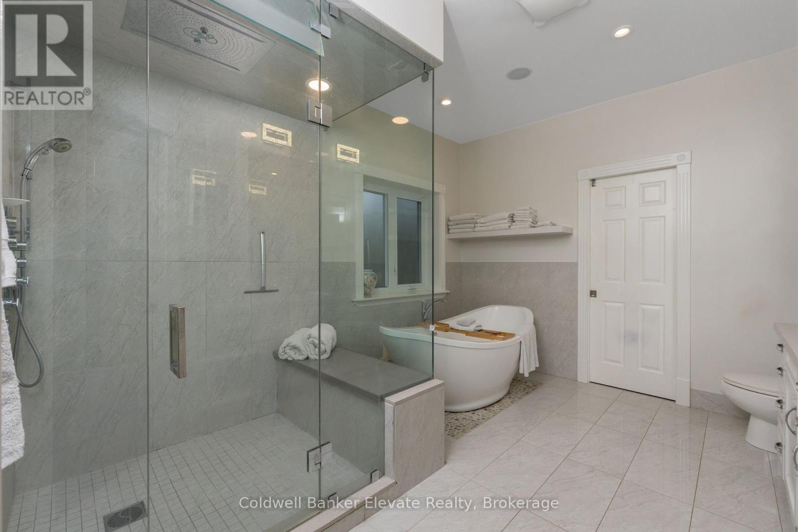 4 Abbitt Crescent, Halton Hills, Ontario  L7A 1A6 - Photo 21 - W12286619