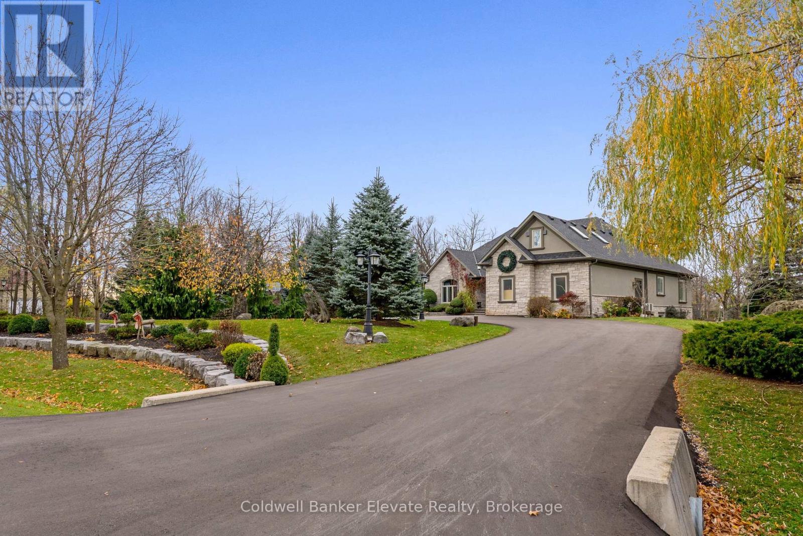 4 Abbitt Crescent, Halton Hills, Ontario  L7A 1A6 - Photo 3 - W12286619