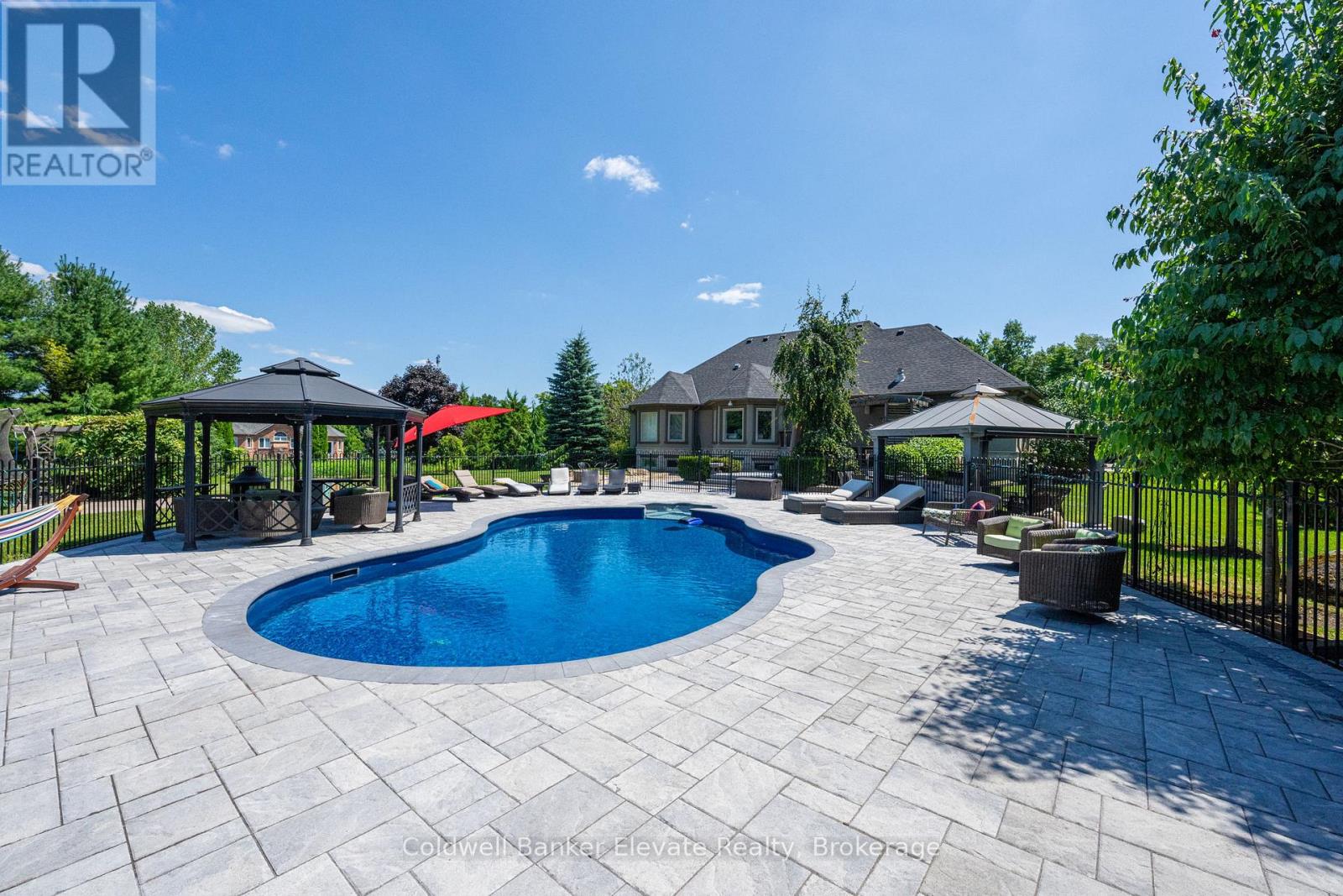 4 Abbitt Crescent, Halton Hills, Ontario  L7A 1A6 - Photo 37 - W12286619