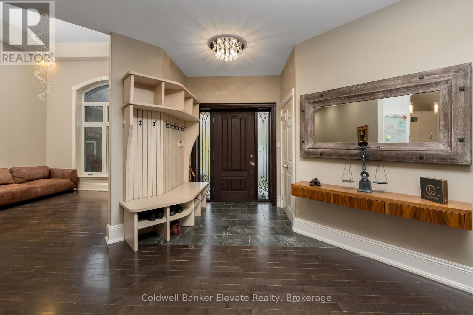 4 Abbitt Crescent, Halton Hills, Ontario  L7A 1A6 - Photo 5 - W12286619