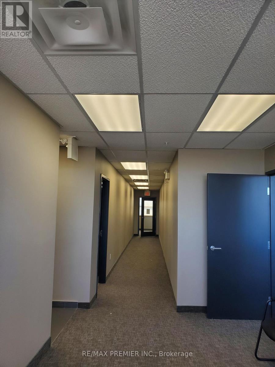 2 - 54 Samor Road, Toronto, Ontario  M6A 1J6 - Photo 8 - W12286704
