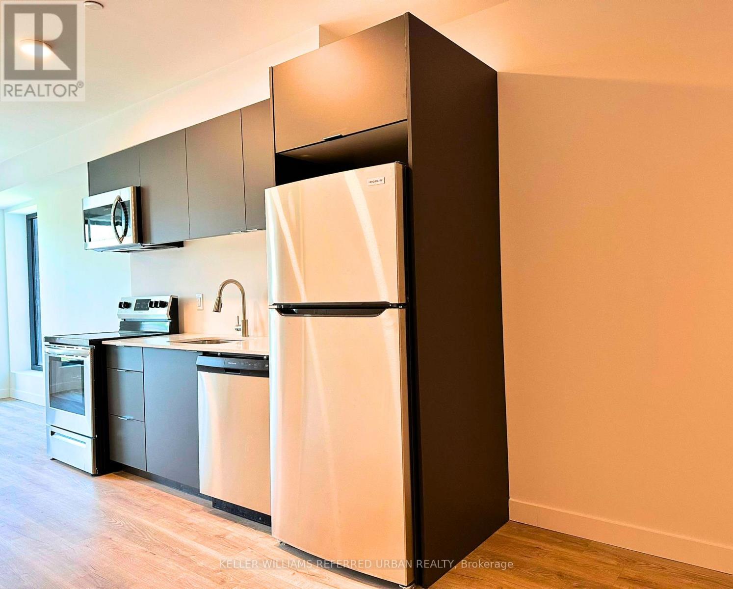 208 - 325 University Avenue W, Cobourg, Ontario  K9A 3S9 - Photo 6 - X12286603