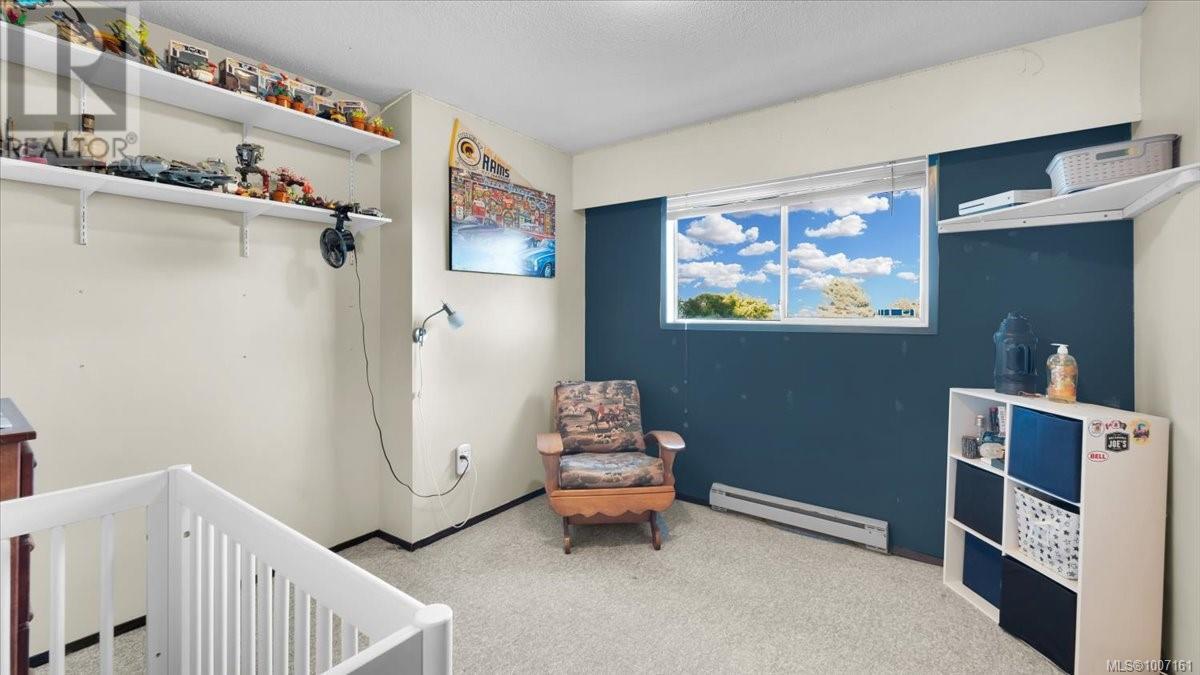 Property at 2348 French Rd N image 4