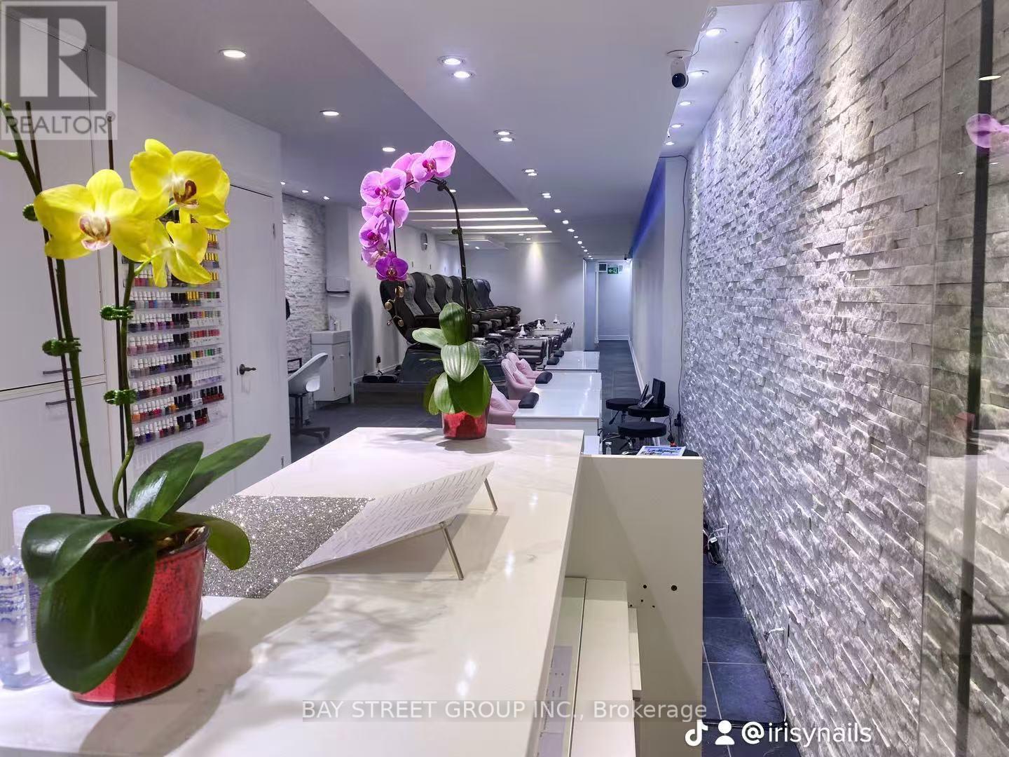 128 1/2 Cumberland Street, Toronto (Annex), Ontario  M5R 1A6 - Photo 3 - C12286724