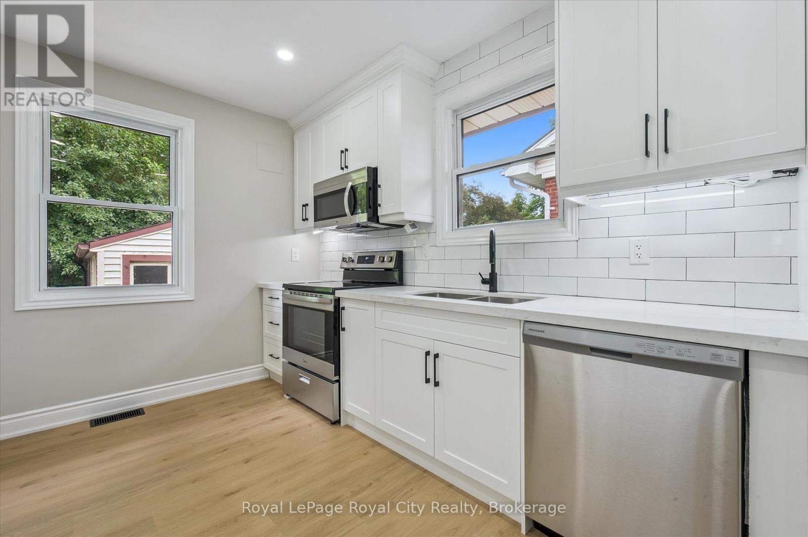 56 Dover Street, Waterloo, Ontario  N2J 1Z1 - Photo 12 - X12286892