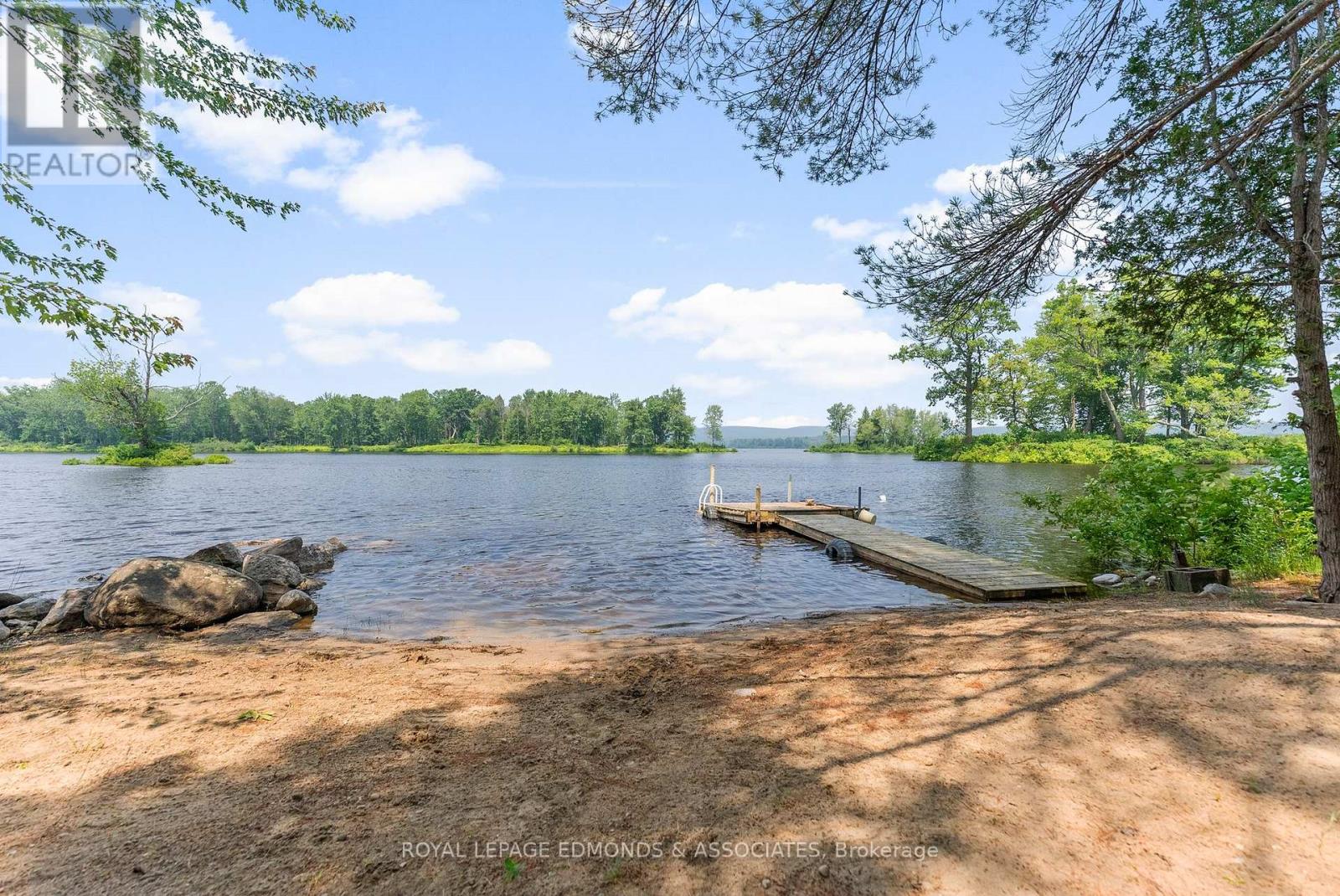 58 Sinkhole Trail, Whitewater Region, Ontario  K0J 2L0 - Photo 35 - X12286903