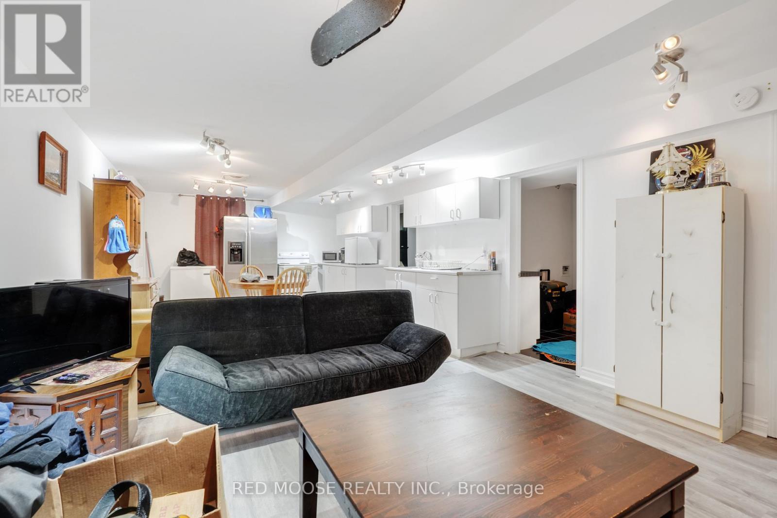 694 De L'eglise Street, Ottawa, Ontario  K1K 3K2 - Photo 19 - X12286832
