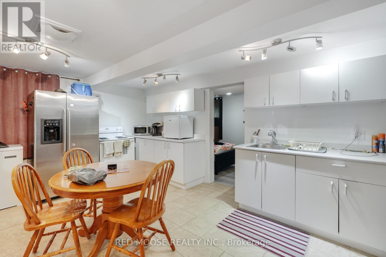 694 De L'eglise Street, Ottawa, Ontario  K1K 3K2 - Photo 22 - X12286832