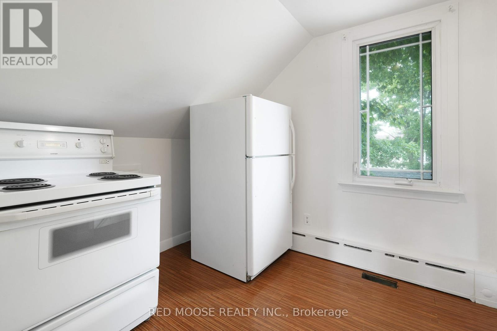 694 De L'eglise Street, Ottawa, Ontario  K1K 3K2 - Photo 32 - X12286832
