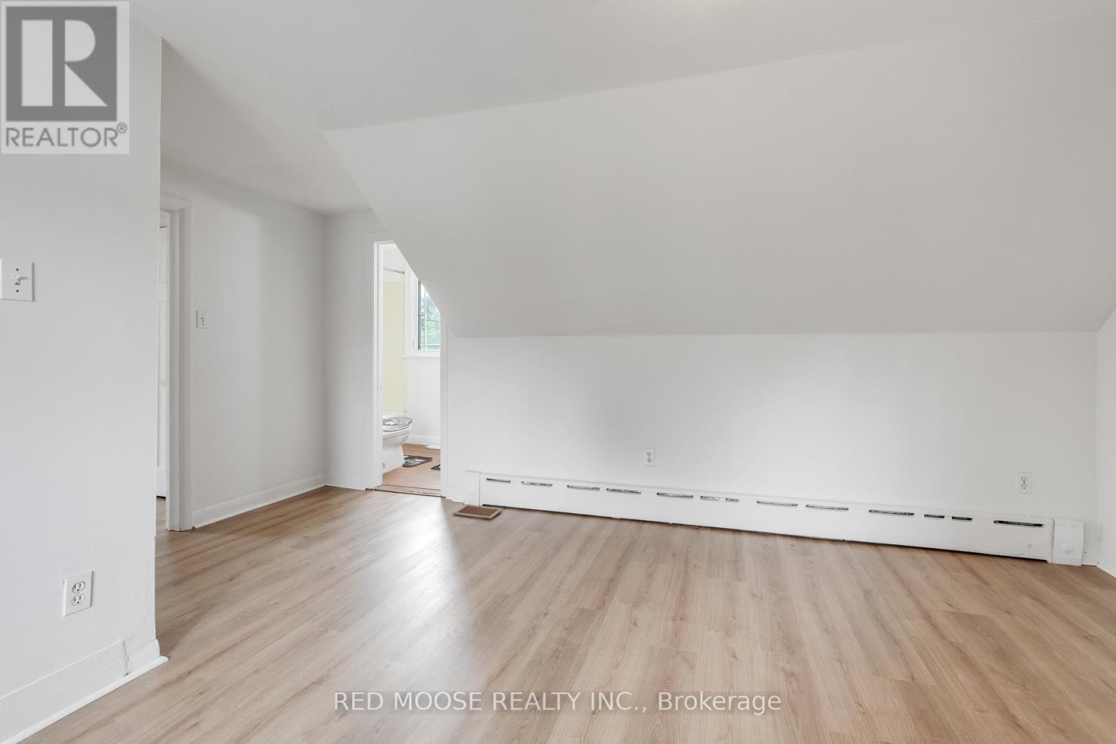 694 De L'eglise Street, Ottawa, Ontario  K1K 3K2 - Photo 34 - X12286832