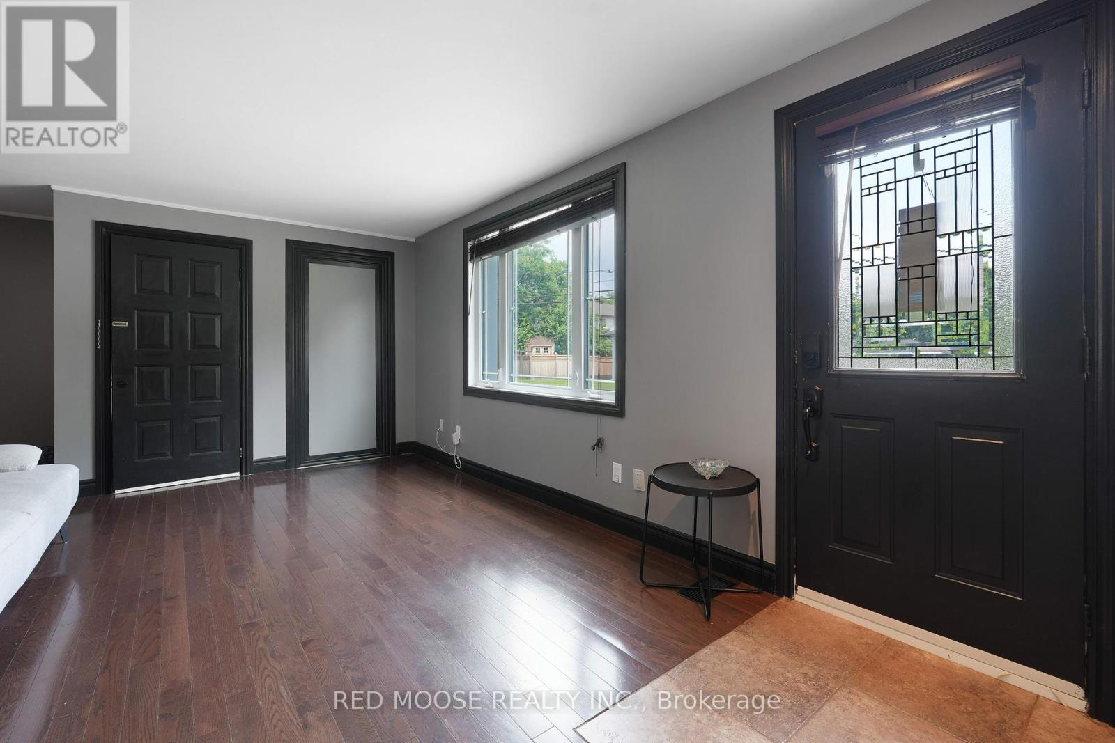 694 De L'eglise Street, Ottawa, Ontario  K1K 3K2 - Photo 6 - X12286832