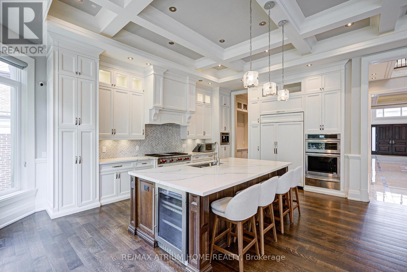 45 Boyle Drive, Richmond Hill (South Richvale), Ontario  L4C 6C8 - Photo 22 - N12286777